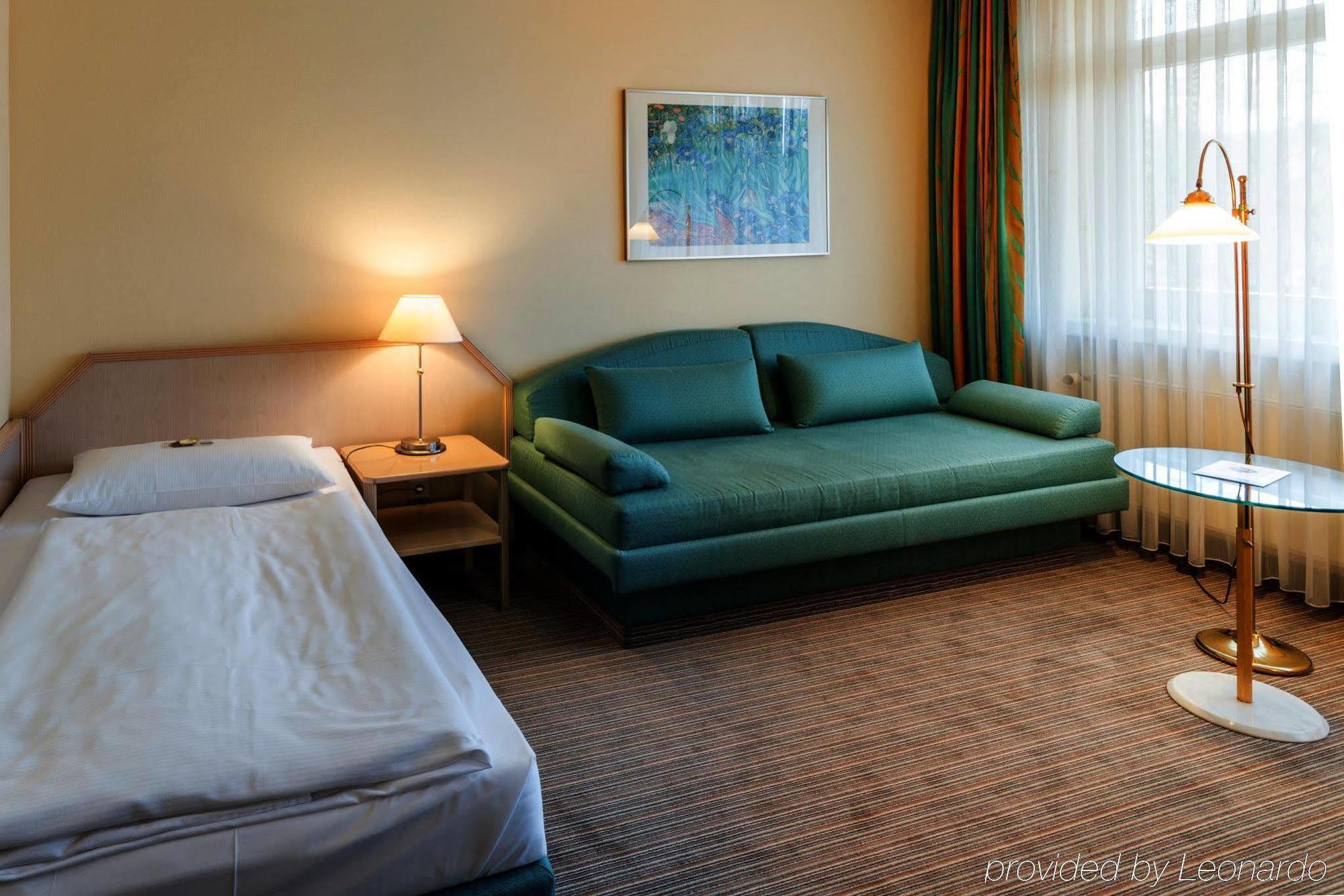 Upstalsboom Parkhotel Эмден Экстерьер фото